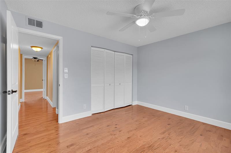 Image 33 of 38 For 1629 80th Ave  D