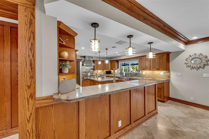 Image 33 of 87 For 701 24th St  