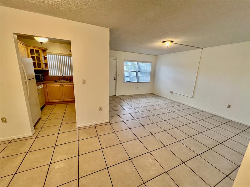 Image 13 of 18 For 13500 3rd Ct  412