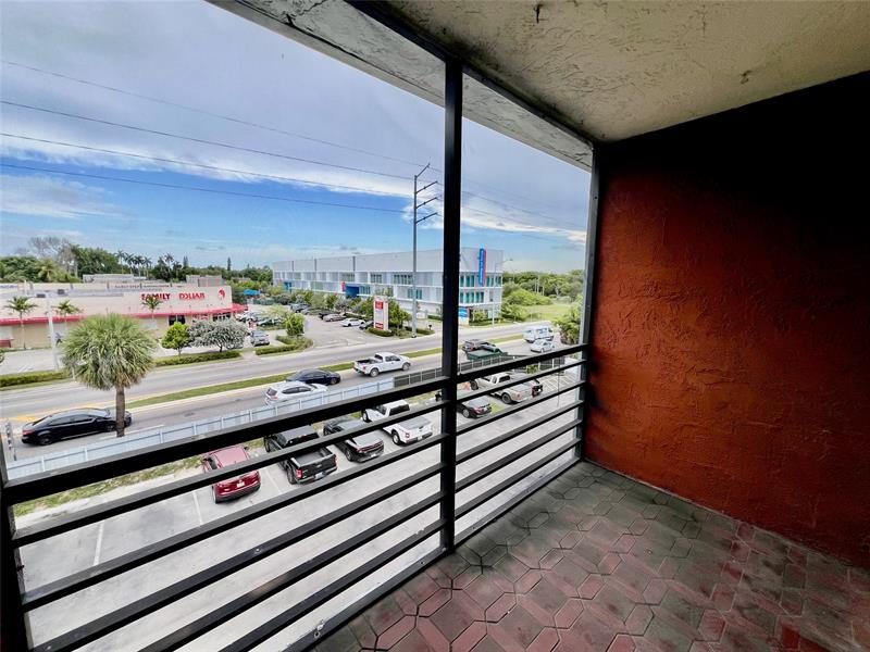 Image 17 of 18 For 13500 3rd Ct  412
