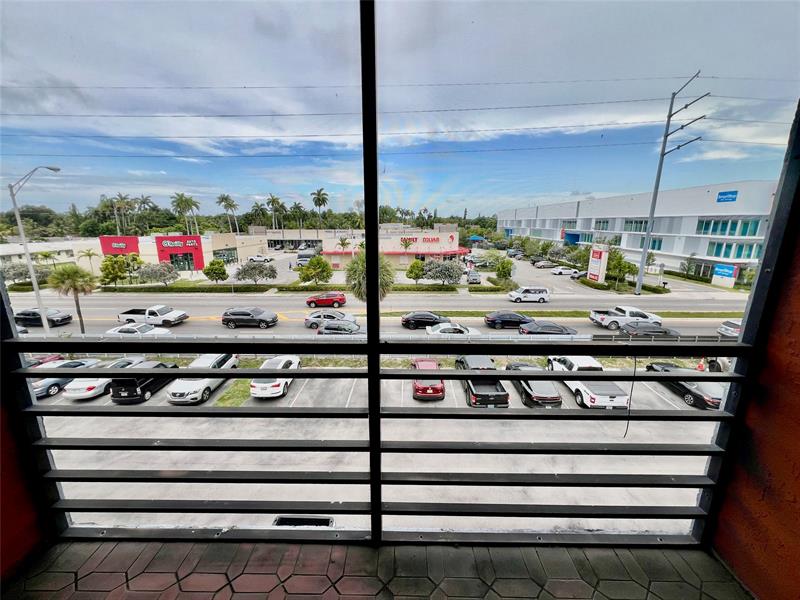 Image 18 of 18 For 13500 3rd Ct  412