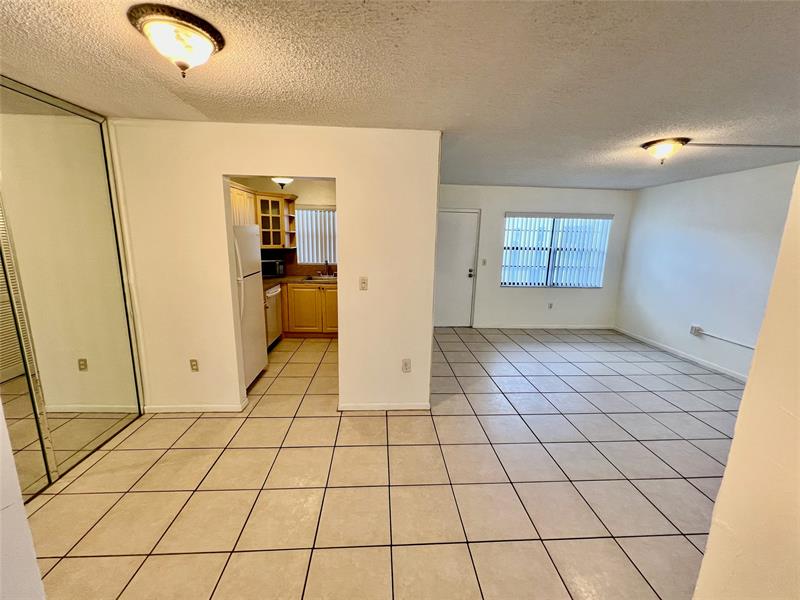 Image 6 of 18 For 13500 3rd Ct  412