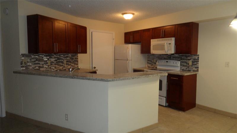 Image 6 of 15 For 9999 Summerbreeze Dr  1007