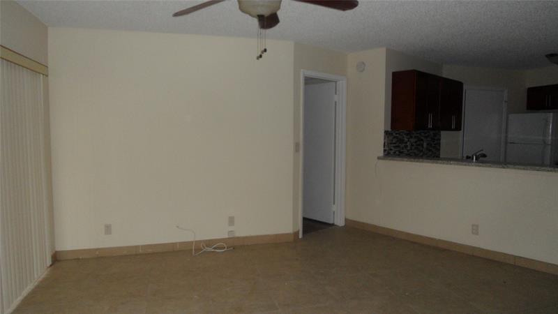 Image 7 of 15 For 9999 Summerbreeze Dr  1007
