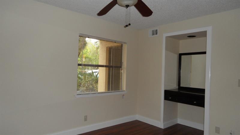 Image 8 of 15 For 9999 Summerbreeze Dr  1007