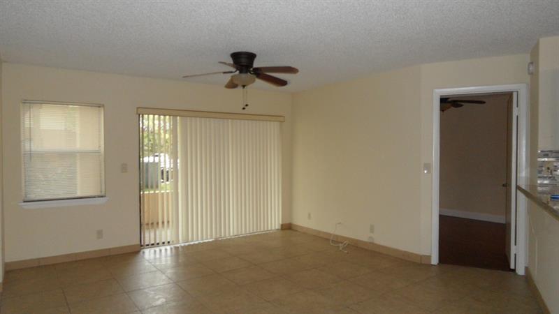 Image 9 of 15 For 9999 Summerbreeze Dr  1007