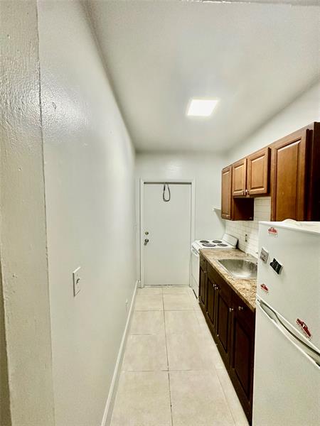 Image 5 of 10 For 424 15th Ter  2