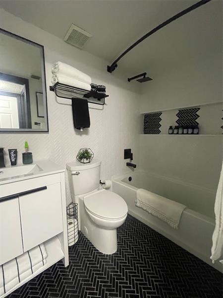 Image 20 of 26 For 7930 7th St  101