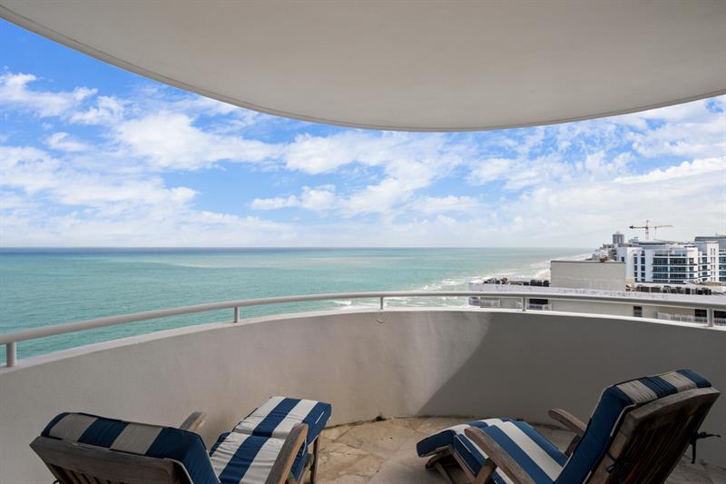 Image 11 of 37 For 6301 Collins Ave  2603