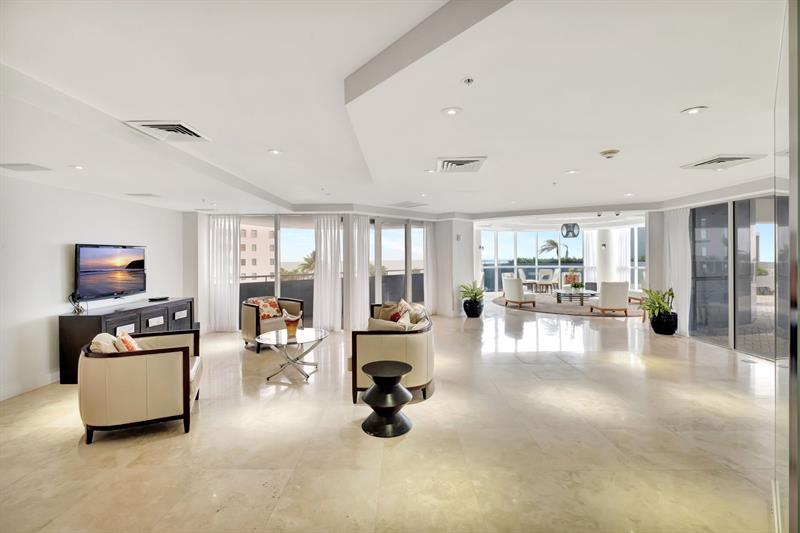 Image 33 of 37 For 6301 Collins Ave  2603