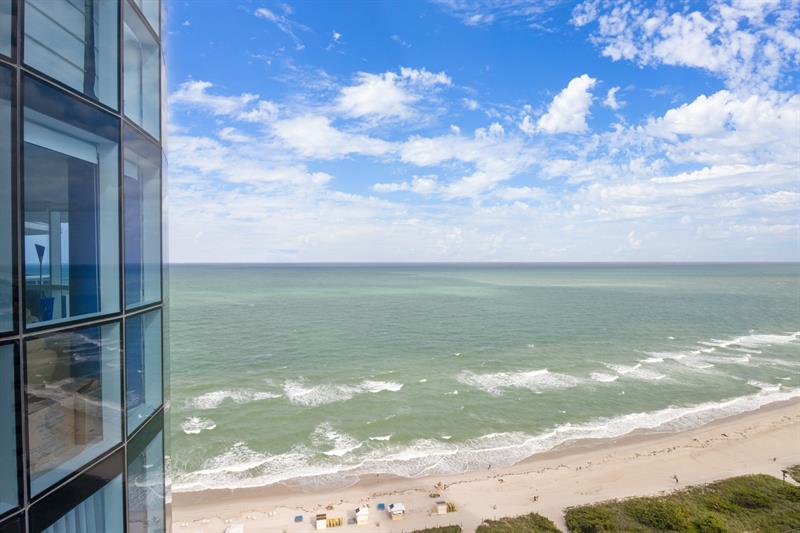 Image 5 of 37 For 6301 Collins Ave  2603