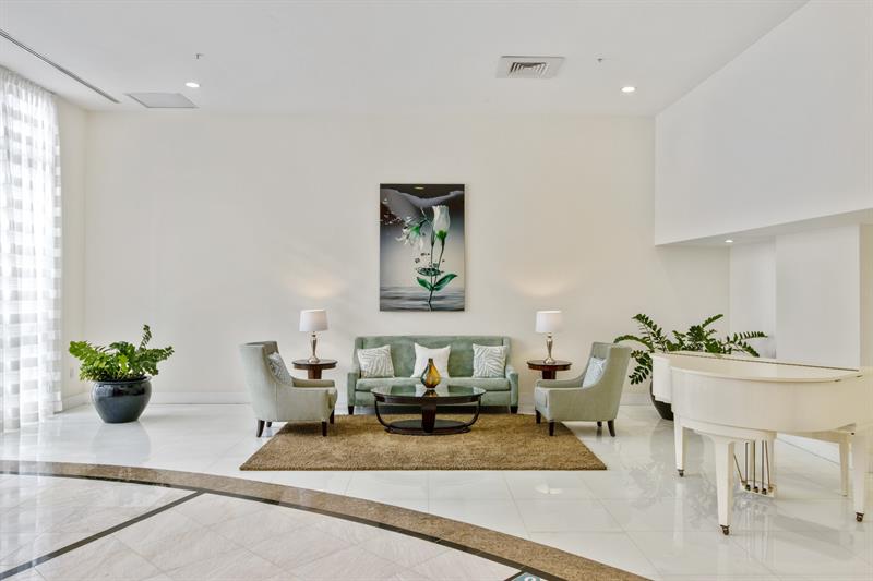 Image 7 of 37 For 6301 Collins Ave  2603
