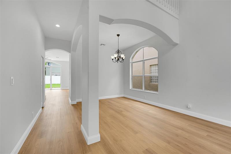 Image 10 of 57 For 5056 Sancerre Cir