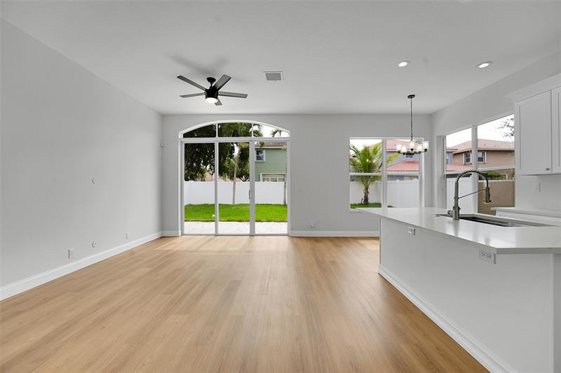 Image 14 of 57 For 5056 Sancerre Cir