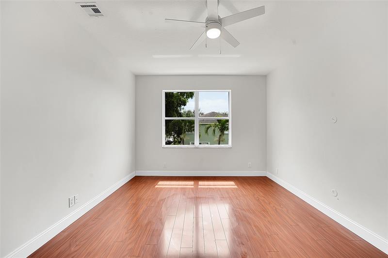 Image 27 of 57 For 5056 Sancerre Cir