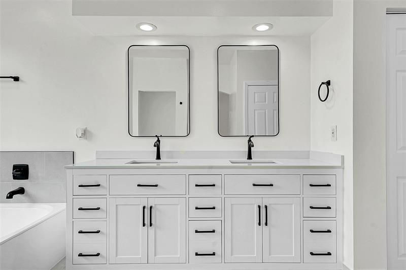 Image 29 of 57 For 5056 Sancerre Cir