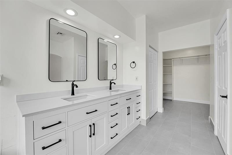 Image 31 of 57 For 5056 Sancerre Cir