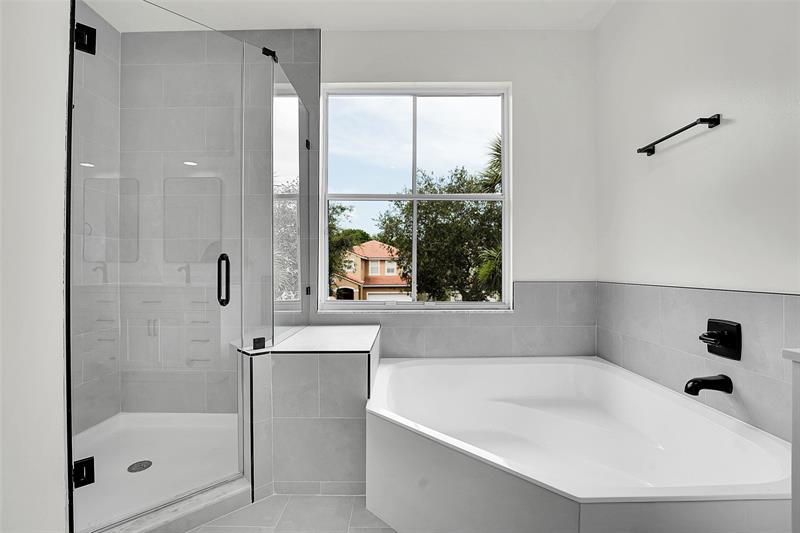 Image 32 of 57 For 5056 Sancerre Cir