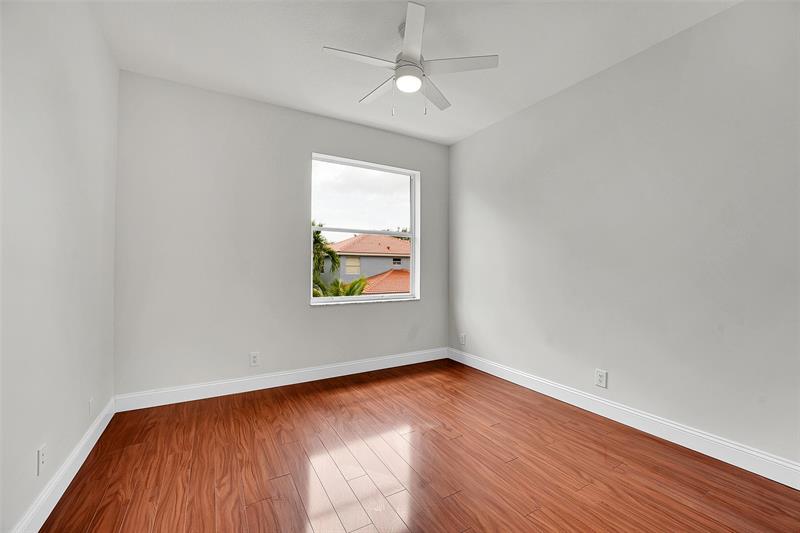Image 34 of 57 For 5056 Sancerre Cir