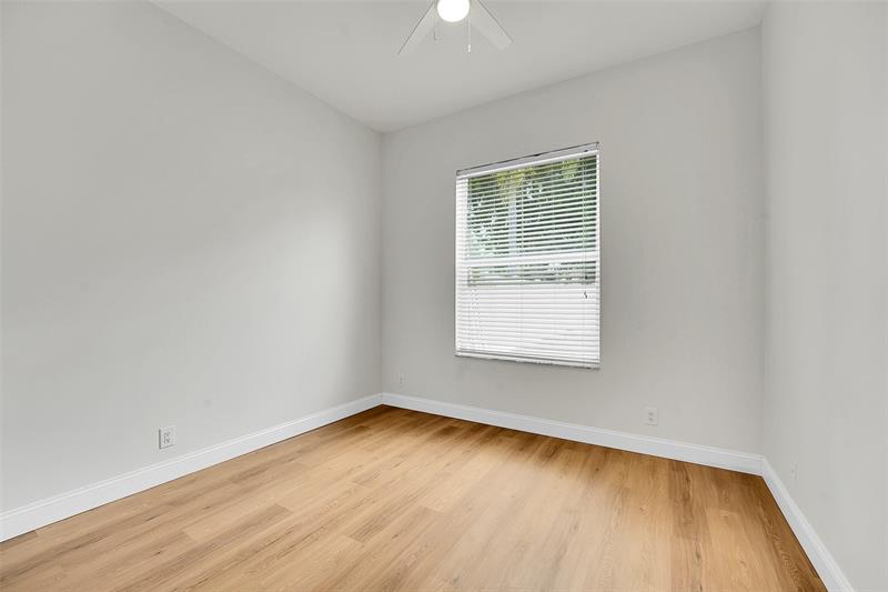 Image 37 of 57 For 5056 Sancerre Cir