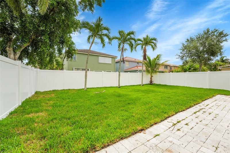 Image 41 of 57 For 5056 Sancerre Cir