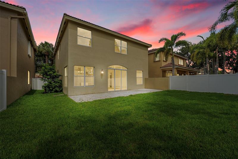 Image 42 of 57 For 5056 Sancerre Cir