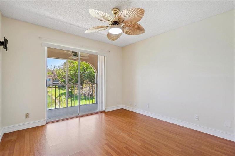 Image 12 of 39 For 13770 Oneida Dr  D2
