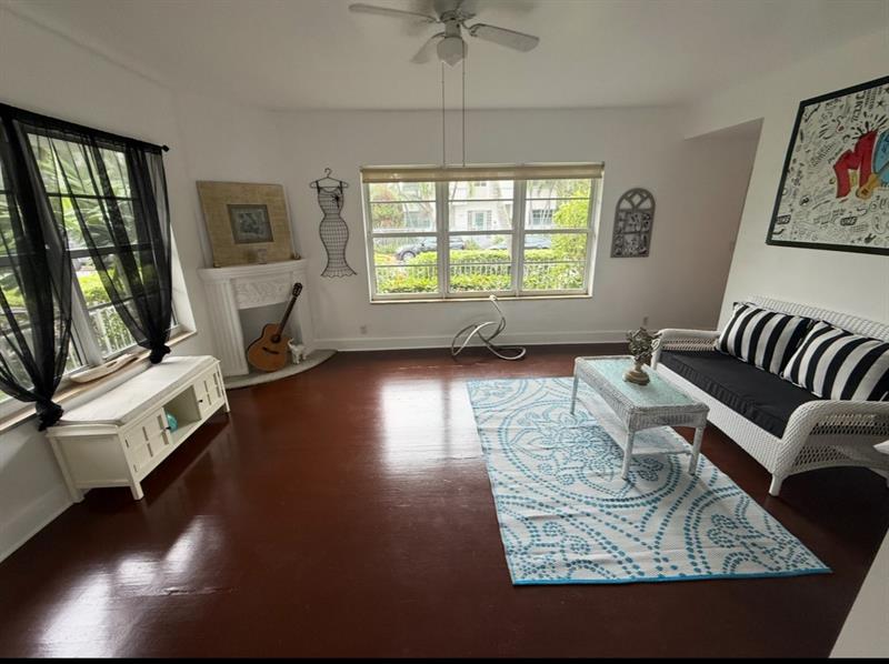 Image 4 of 14 For 935 10th St  1