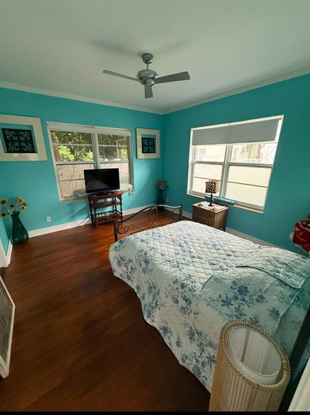 Image 7 of 14 For 935 10th St  1