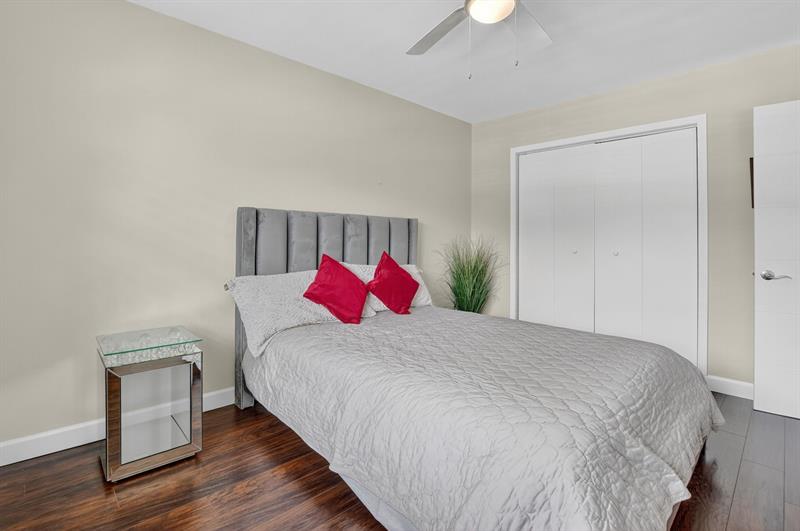 Image 19 of 28 For 9193 Pecky Cypress Ln  6d