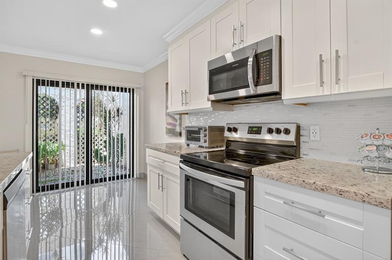 Image 8 of 28 For 9193 Pecky Cypress Ln  6d
