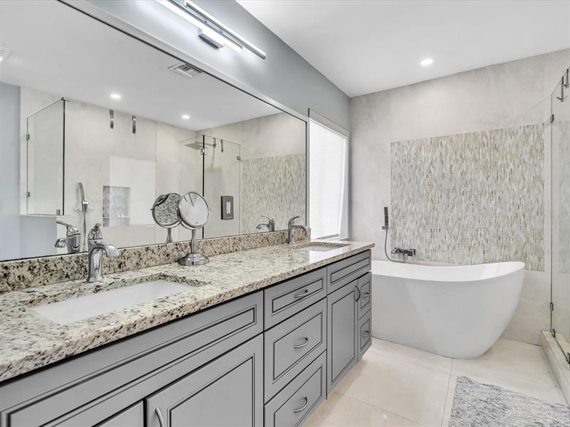 Image 23 of 63 For 5040 Heron Pl