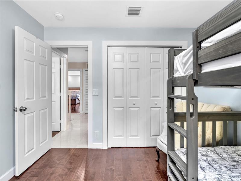 Image 31 of 63 For 5040 Heron Pl