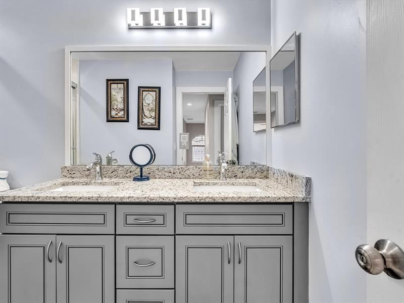 Image 33 of 63 For 5040 Heron Pl