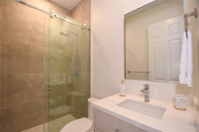 Image 20 of 27 For 13846 40th St