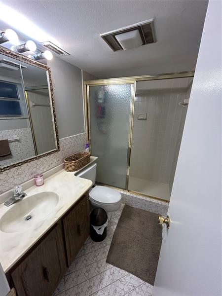 Image 17 of 21 For 8400 Sample Rd  102