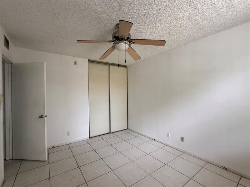 Image 19 of 26 For 2768 Carambola Cir S  206