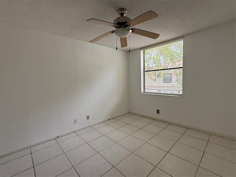 Image 20 of 26 For 2768 Carambola Cir S  206