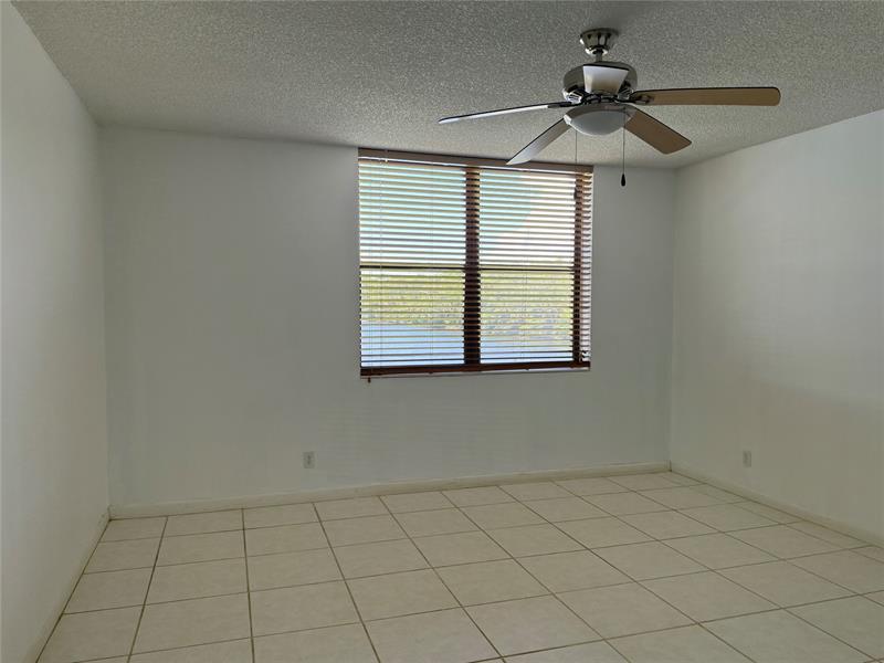 Image 22 of 26 For 2768 Carambola Cir S  206
