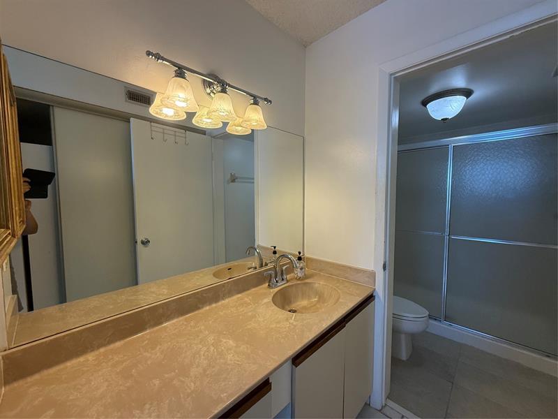 Image 24 of 26 For 2768 Carambola Cir S  206