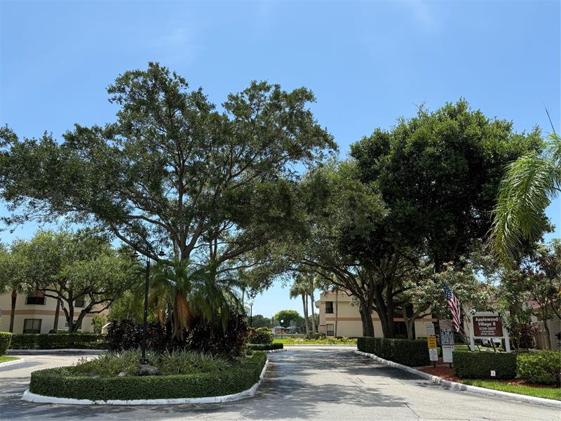 Image 3 of 26 For 2768 Carambola Cir S  206