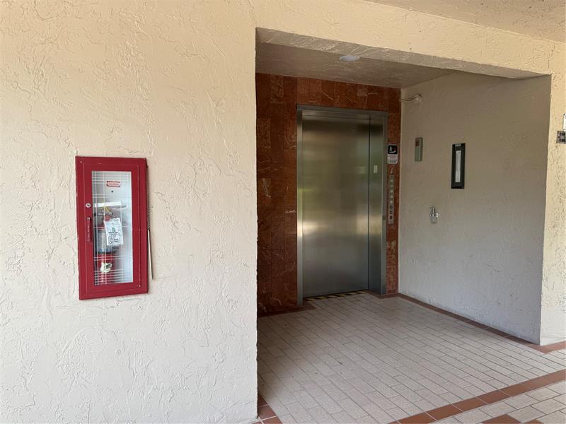 Image 8 of 26 For 2768 Carambola Cir S  206