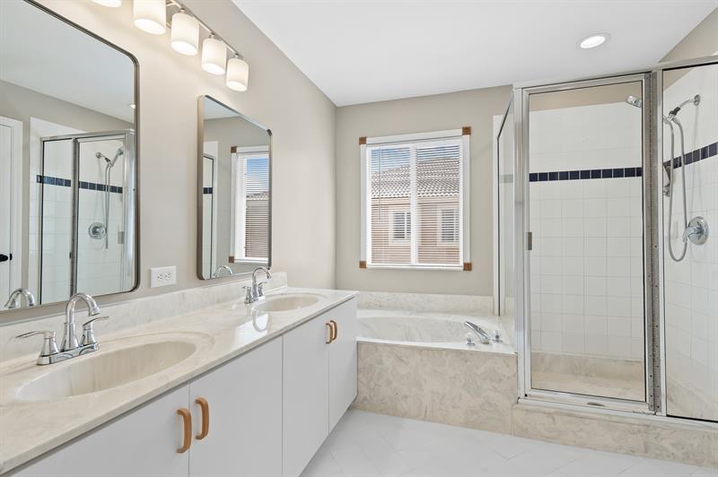 Image 17 of 29 For 5157 Meadow Oaks Dr  5157