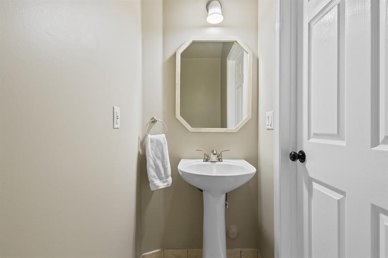 Image 24 of 29 For 5157 Meadow Oaks Dr  5157