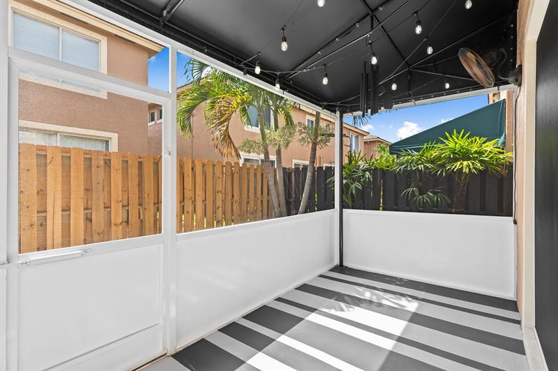 Image 26 of 29 For 5157 Meadow Oaks Dr  5157