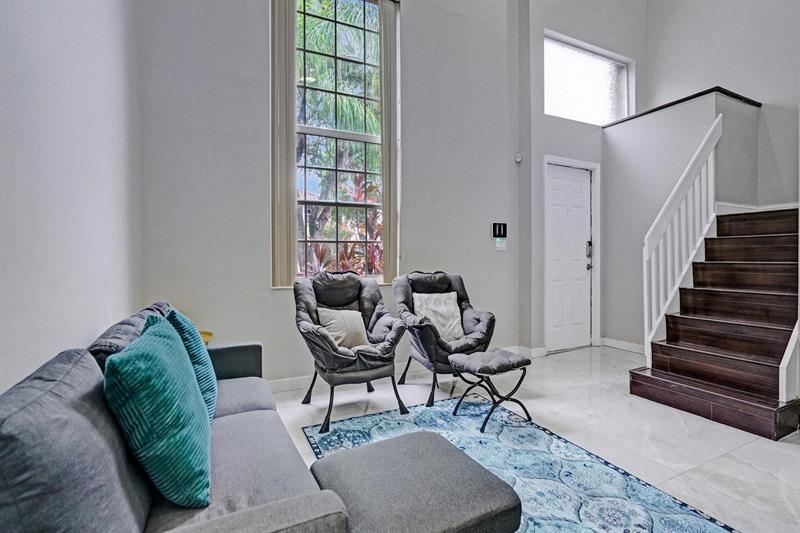 Image 7 of 53 For 10749 Lenox Rd