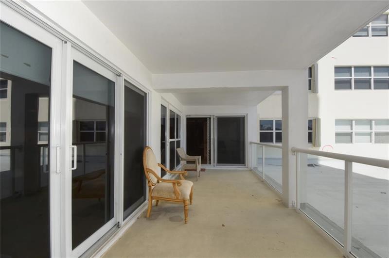 Image 7 of 19 For 111 Pompano Beach Blvd  304
