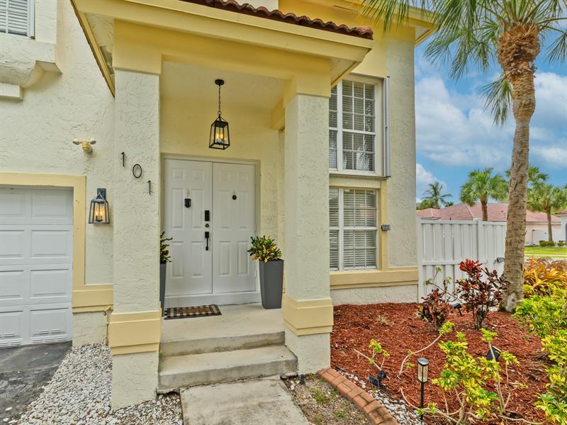 Image 6 of 33 For 101 Gables Blvd