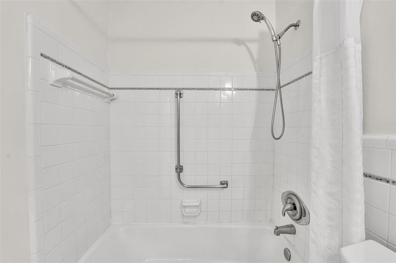 Image 10 of 24 For 4820 23rd Ave  203