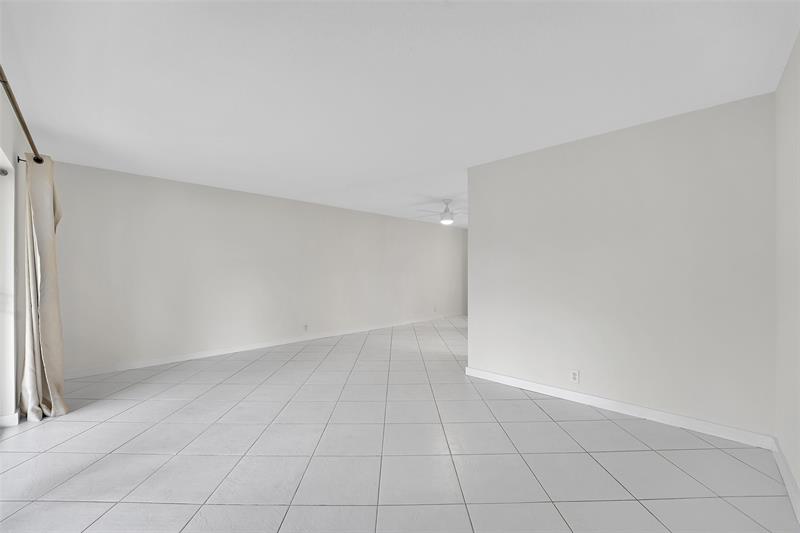 Image 15 of 24 For 4820 23rd Ave  203